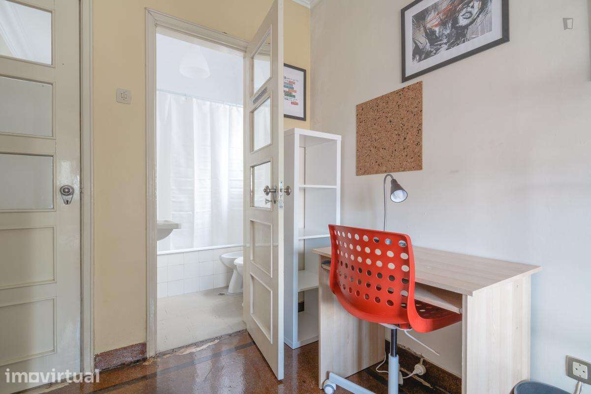 Quarto - localizado em Saldanha Lisbon - Grande imagem: 2/13