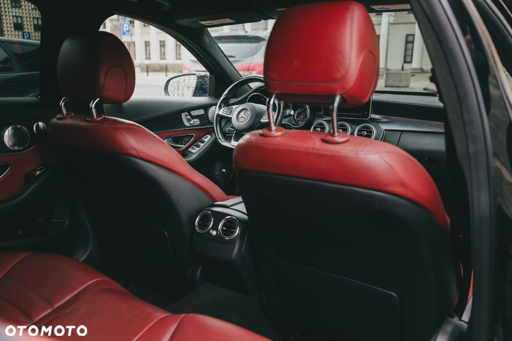 Mercedes-Benz Klasa C 450 AMG 4Matic 7G-TRONIC - 13