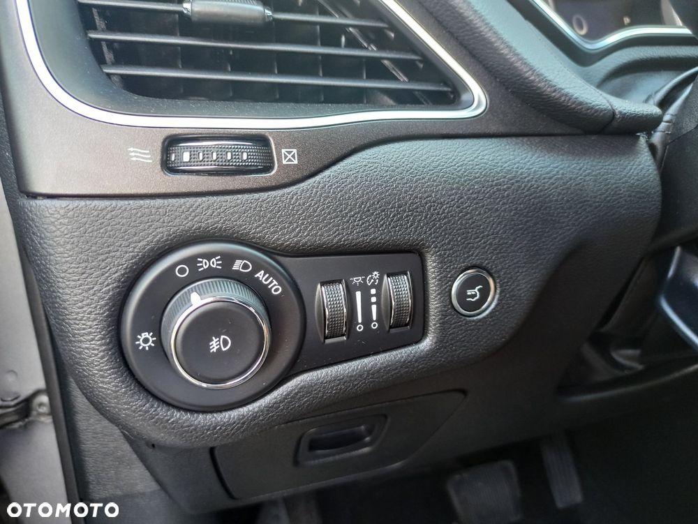 Jeep Cherokee - 21