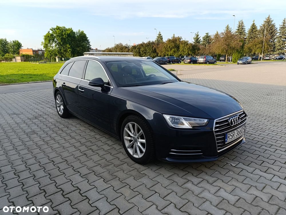 Audi A4 Avant 2.0 TDI Design - 3
