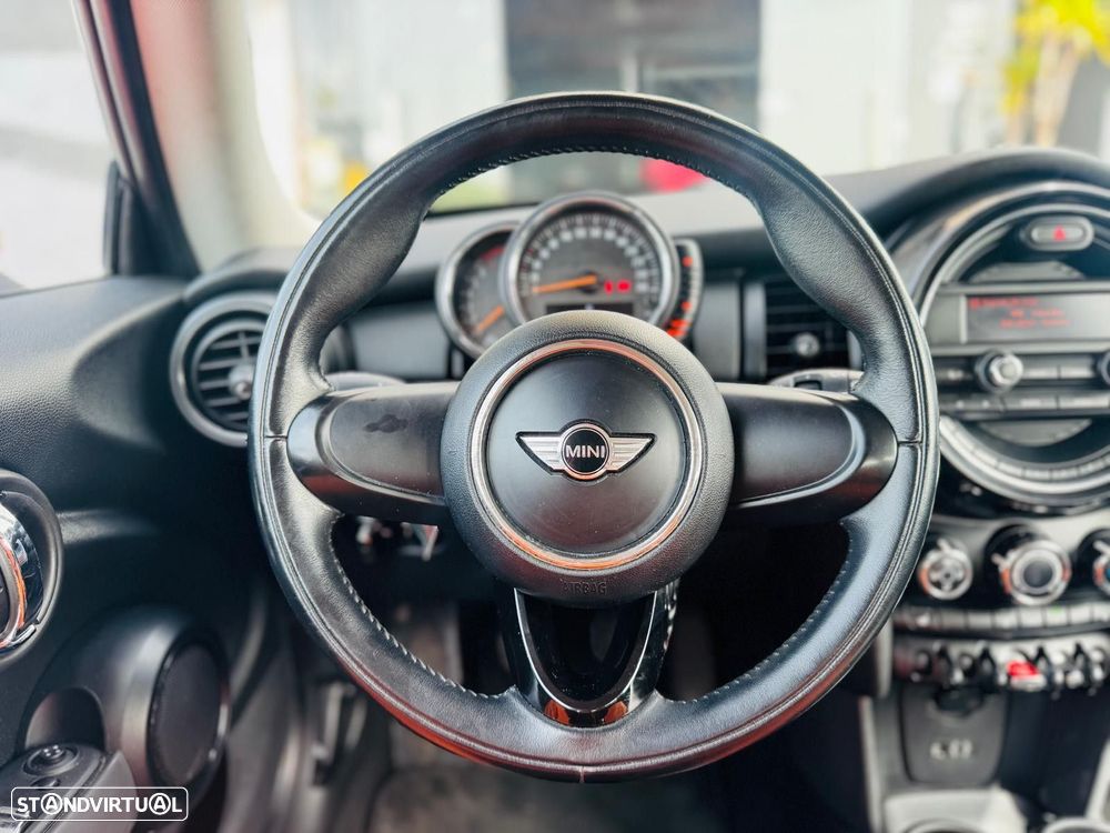 MINI 3 Portas One First - 17