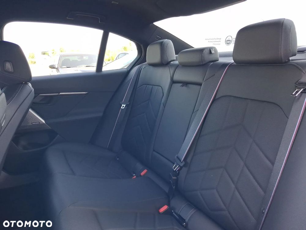 BMW Seria 5 520d xDrive mHEV M Sport - 18