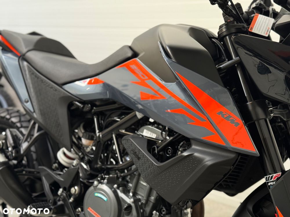 KTM Adventure - 16