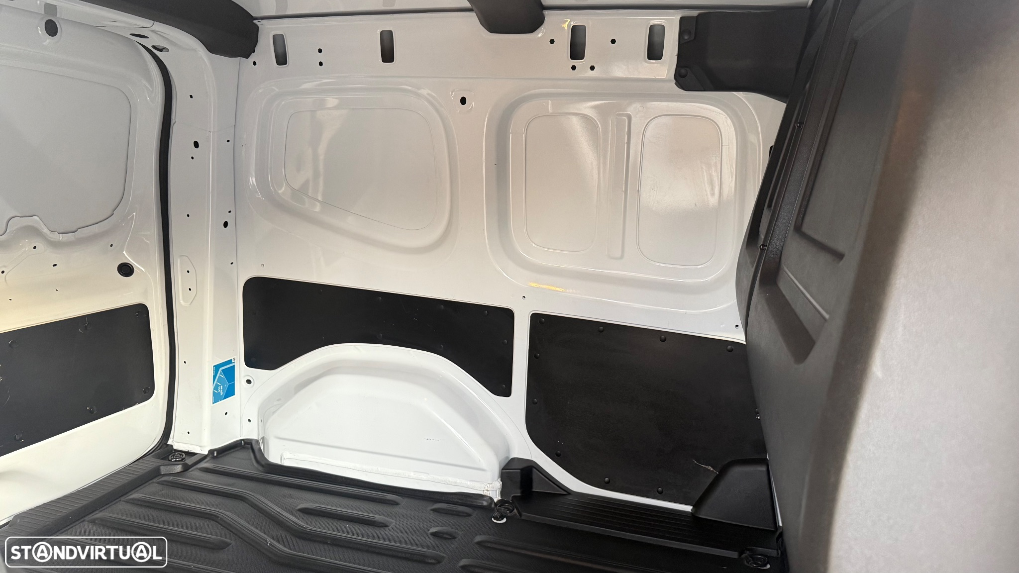 Renault KANGOO III - 21