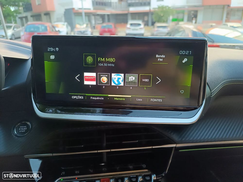 Peugeot 2008 PureTech 130 EAT8 GT - 42
