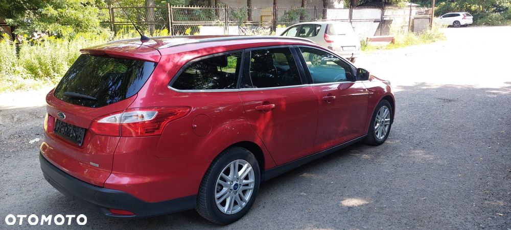 Ford Focus 1.0 EcoBoost Hybrid TITANIUM - 3