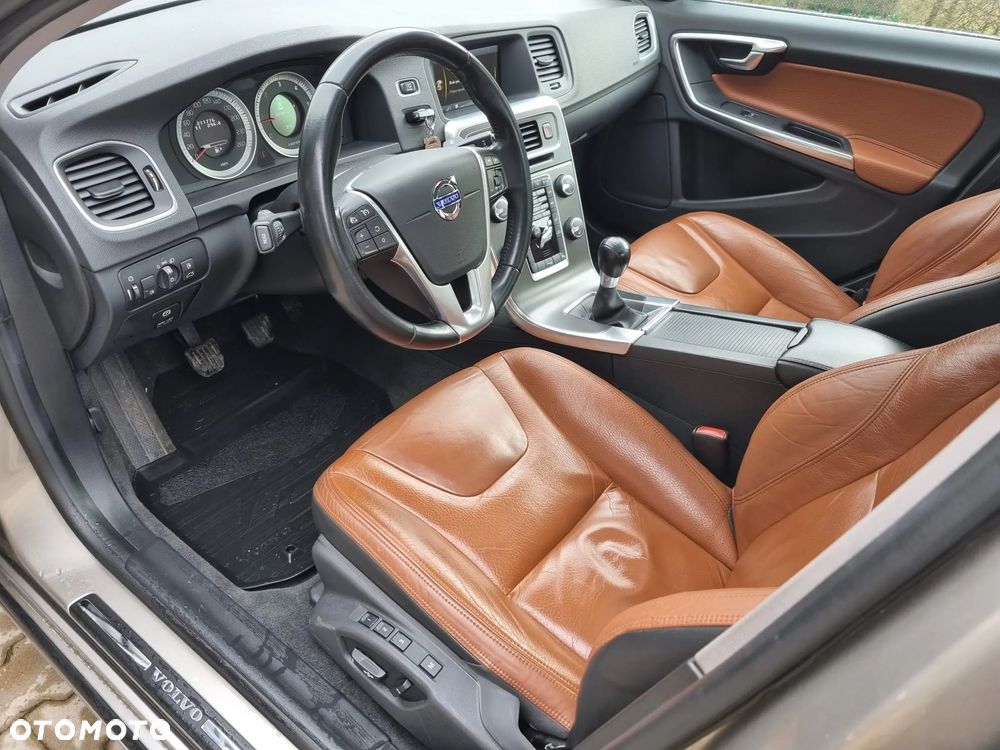 Volvo S60 D3 Summum - 15