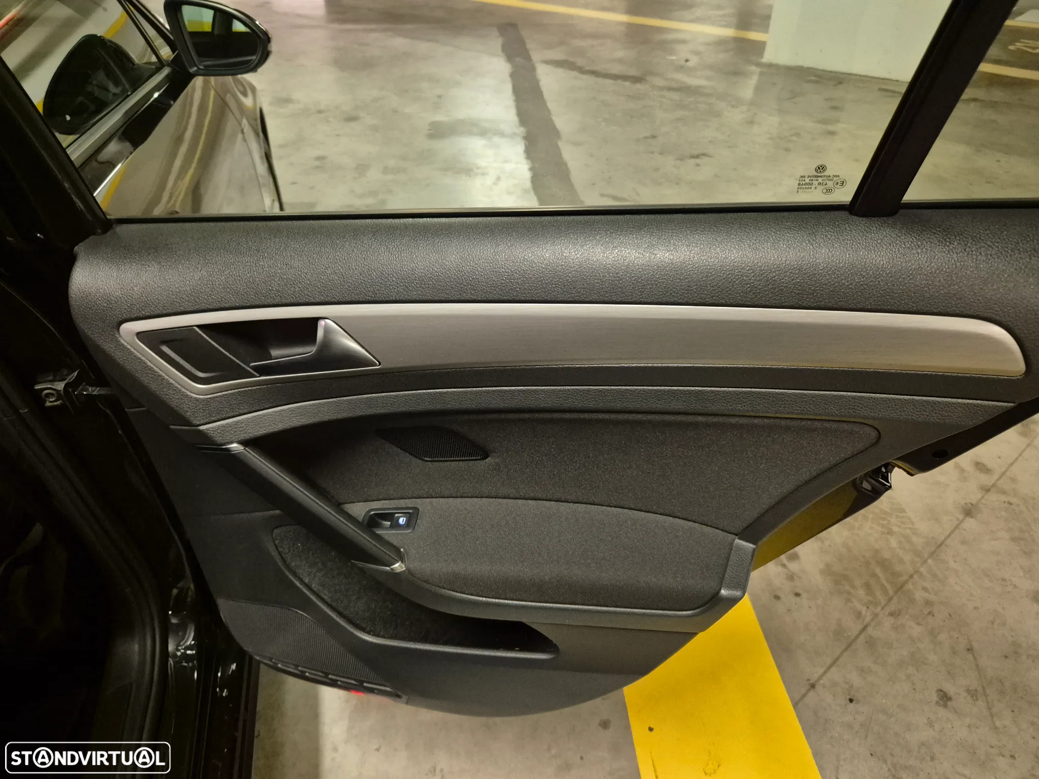 VW Golf Variant 1.6 TDi Confortline - 31