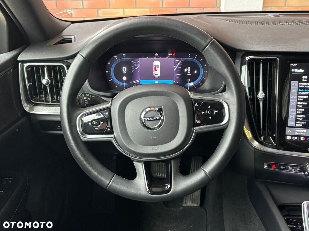 Volvo V60 B4 B Plus Dark - 15