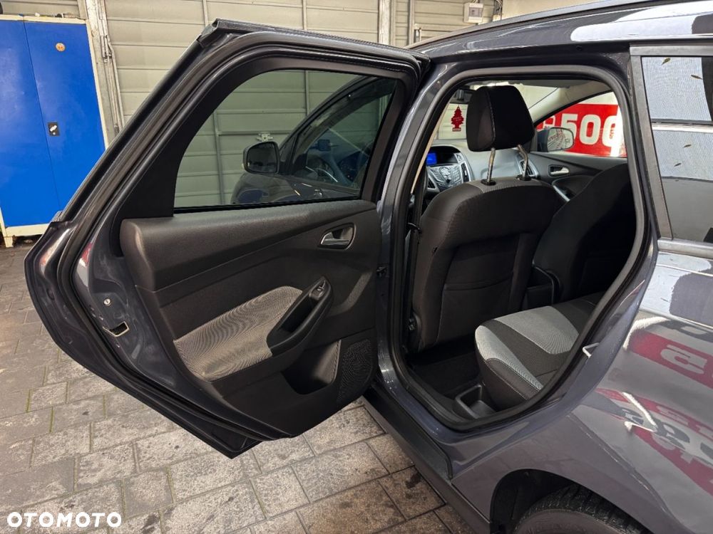 Ford Focus - 24