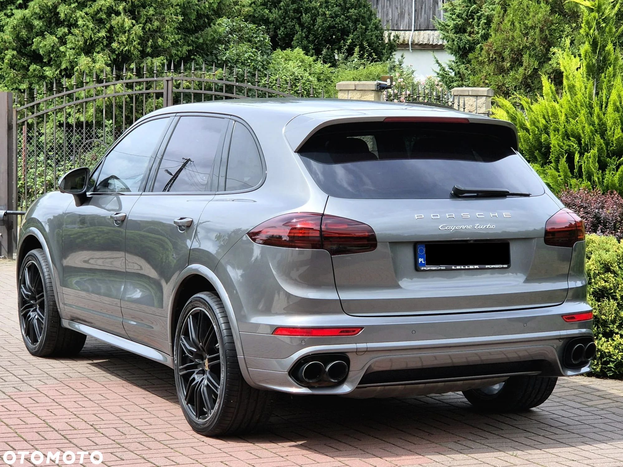 Porsche Cayenne Turbo - 1