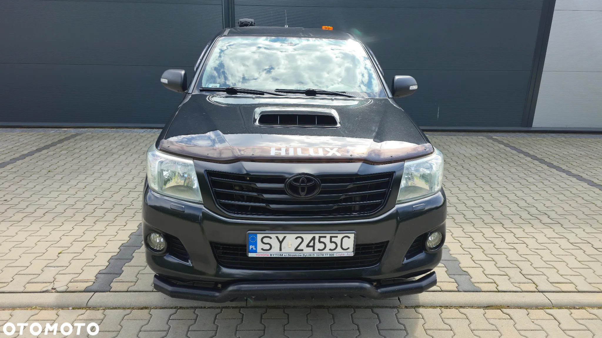 Toyota Hilux 2.5 D-4D SR - 3