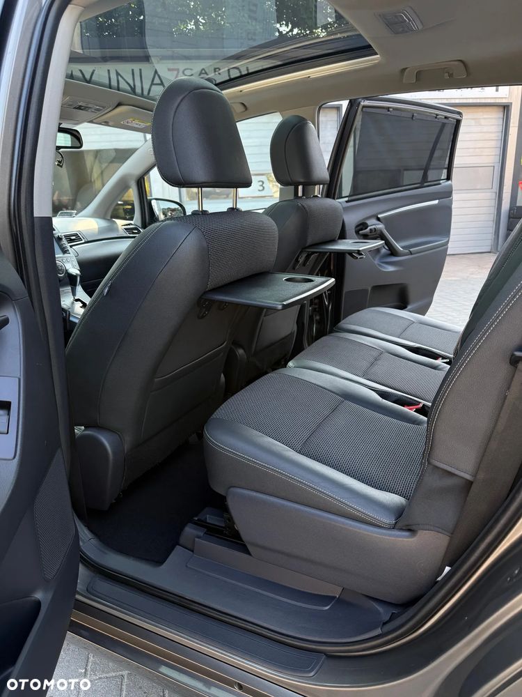 Toyota Verso 1.8 Prestige MS 7os EU6 - 32