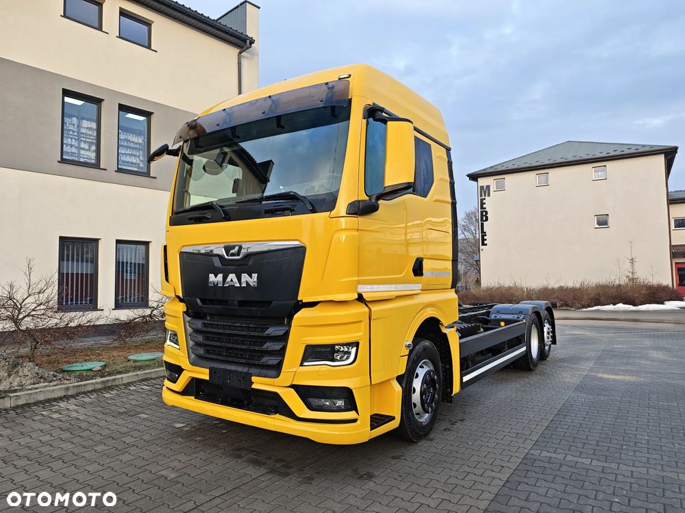 MAN TGX 26.470 6X2 oś skrętna rama do zabudowy - 1