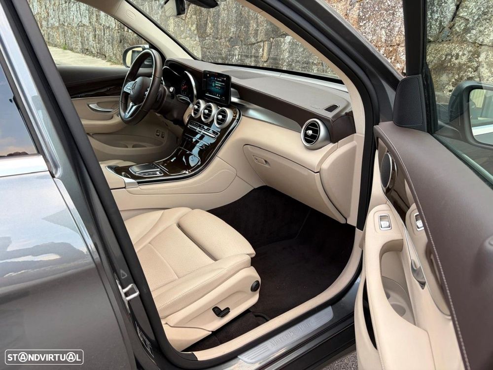 Mercedes-Benz GLC 300 e 4Matic - 11