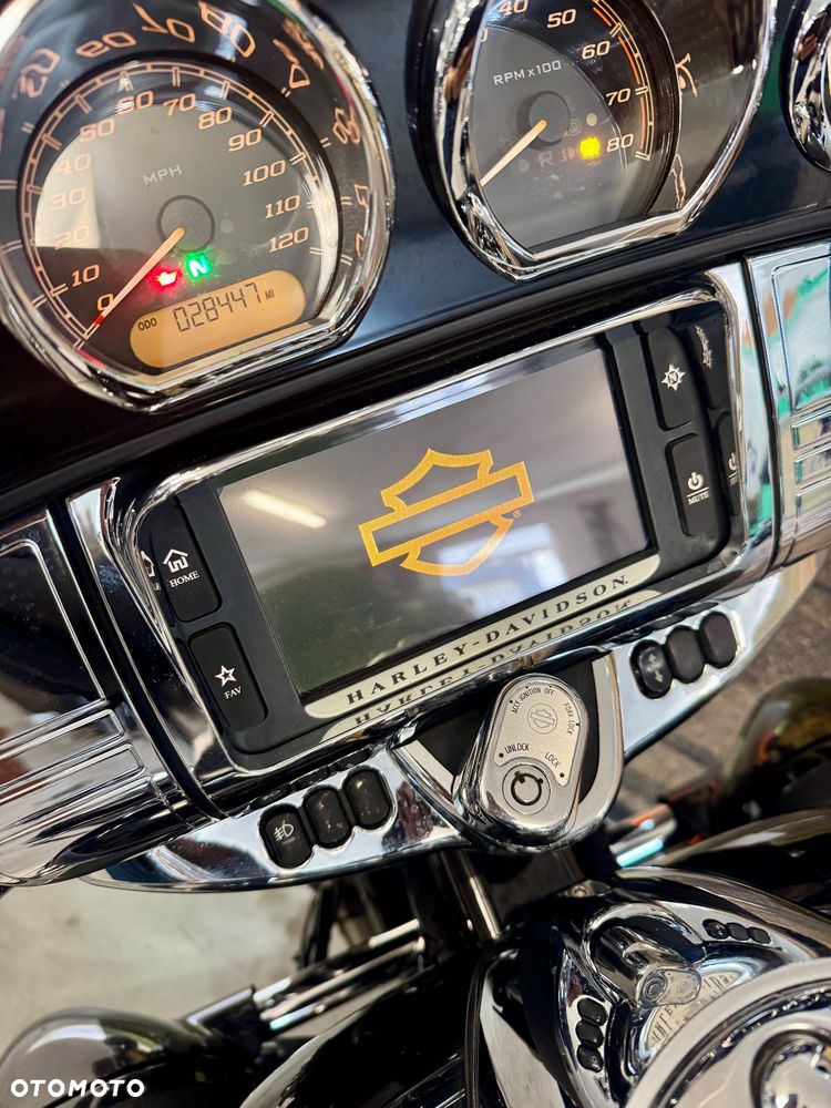 Harley-Davidson Touring Electra Glide - 13