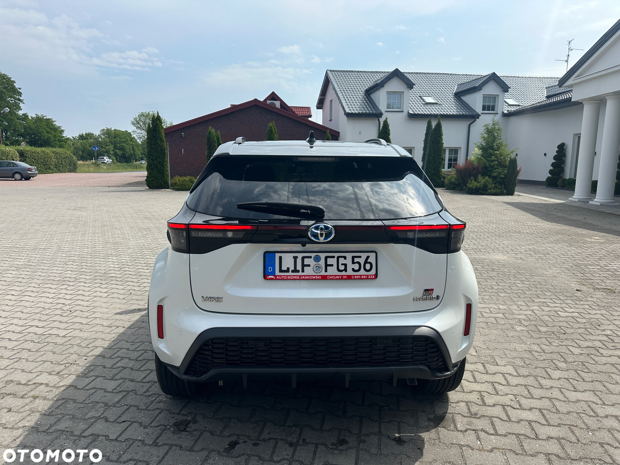 Toyota Yaris Cross Hybrid 130 1.5 VVT-i GR Sport - 27