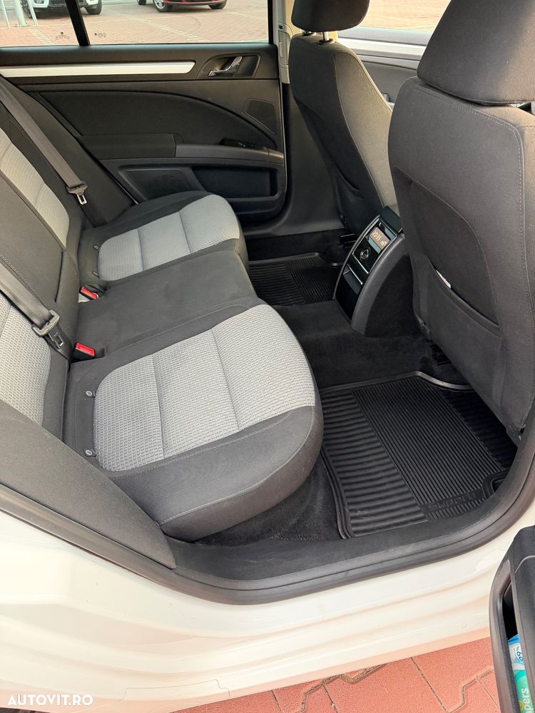 SKODA Superb 2011 — imagine 6
