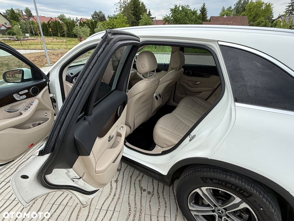 Mercedes-Benz GLC 300 4-Matic - 5
