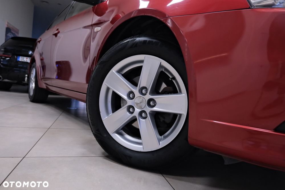 Mitsubishi Lancer - 6