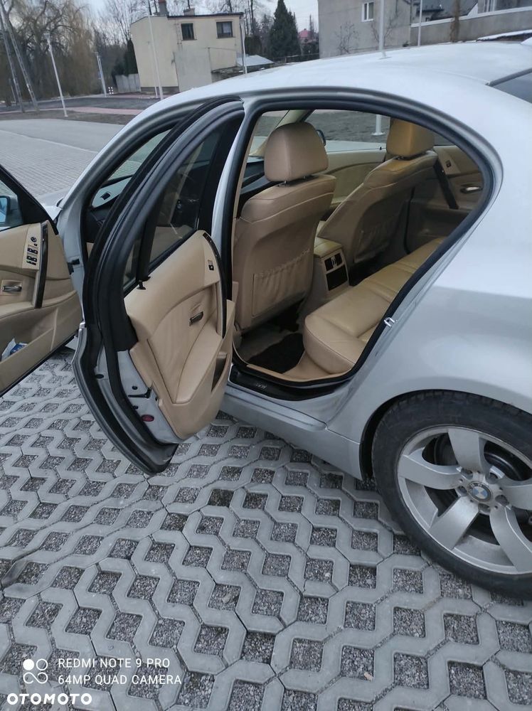 BMW Seria 5 525i - 8