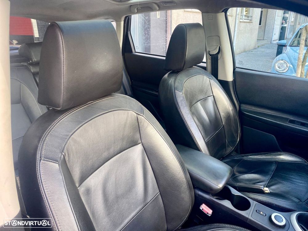 Nissan Qashqai 2.0 dCi Tekna Premium 17 - 22