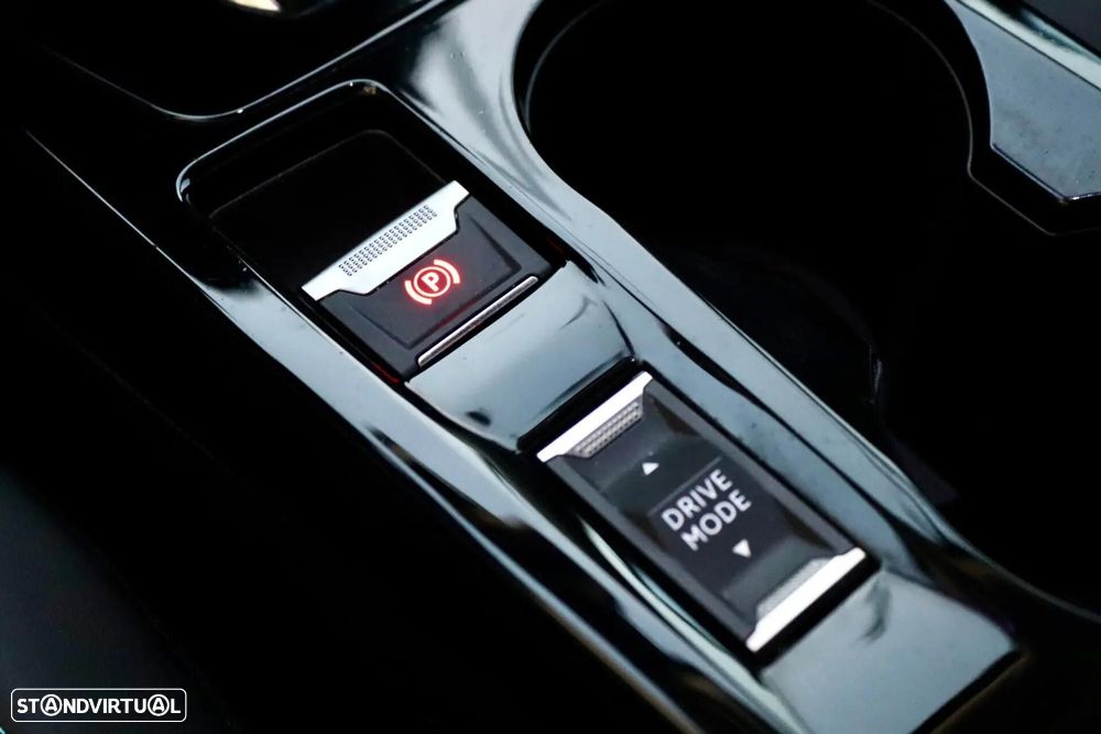 Peugeot e-2008 50 kWh Allure Pack - 29
