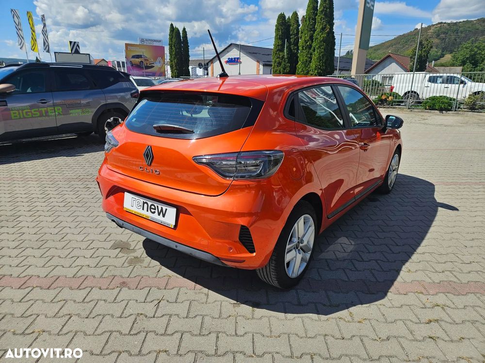 Renault Clio - 11