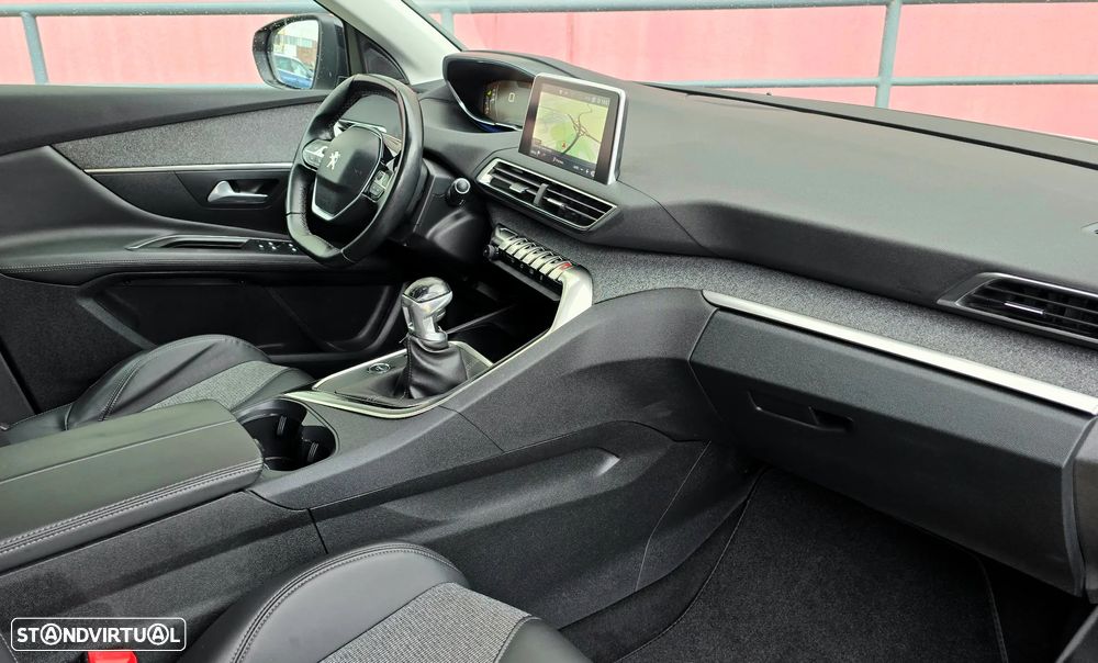 Peugeot 3008 1.2 PureTech Allure J18 - 29