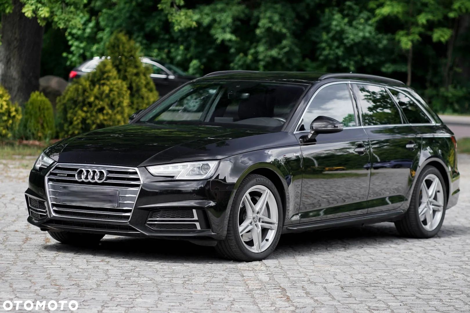 Audi A4 - 1