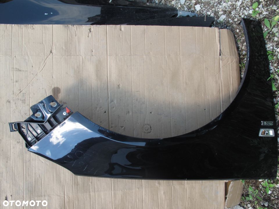 Opel insignia blotnik przod PRAWY Z20R z 2010 roku