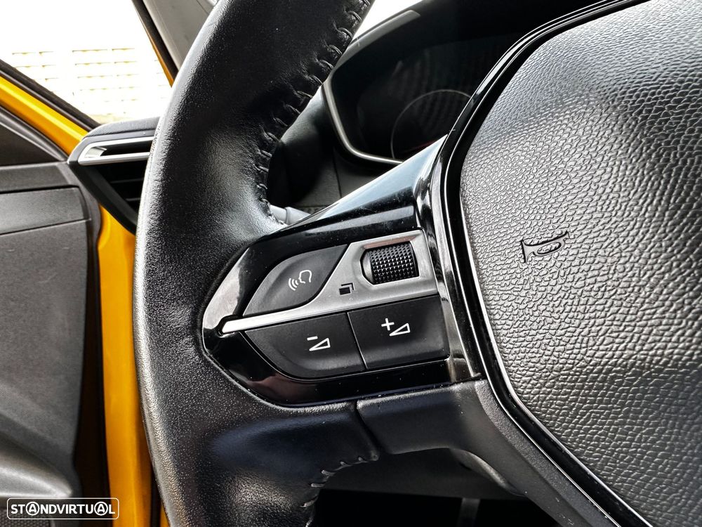 Peugeot 208 1.2 PureTech Active Pack - 22