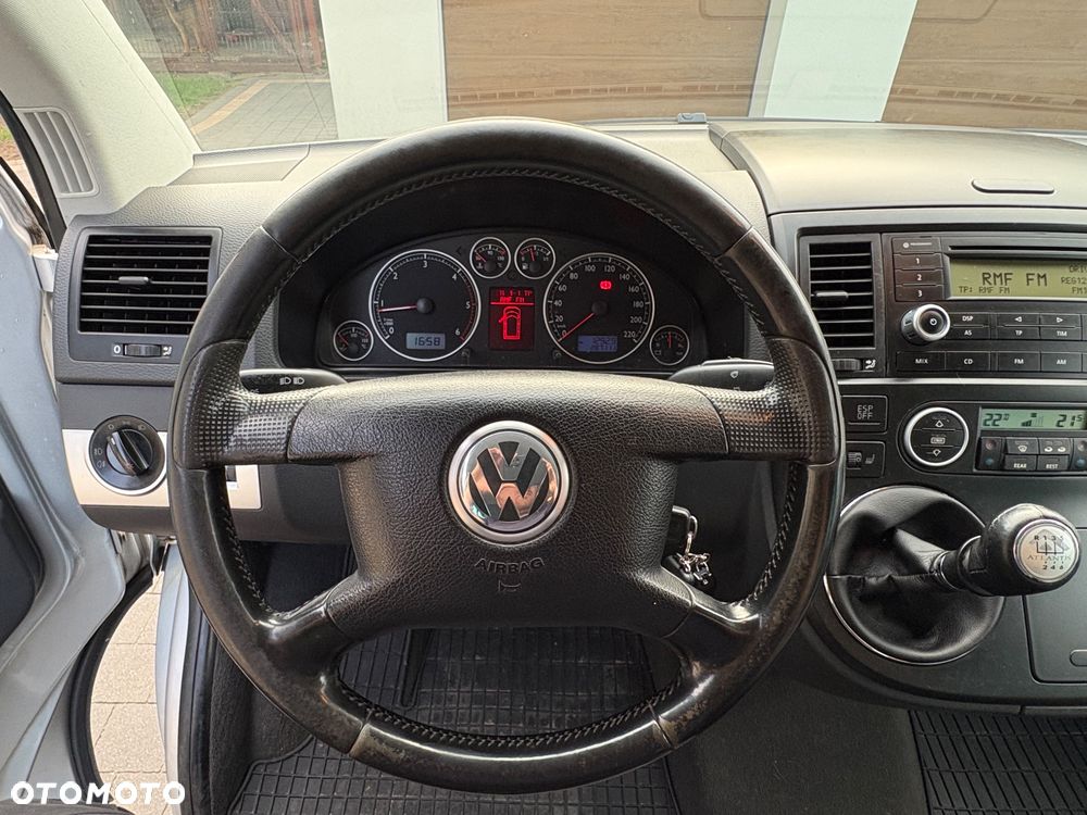 Volkswagen Multivan - 23