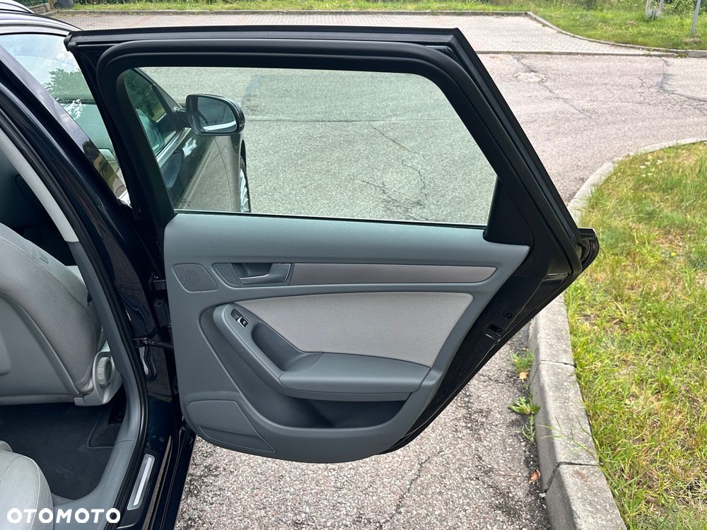 Audi A4 Avant 2.0 TDI - 26