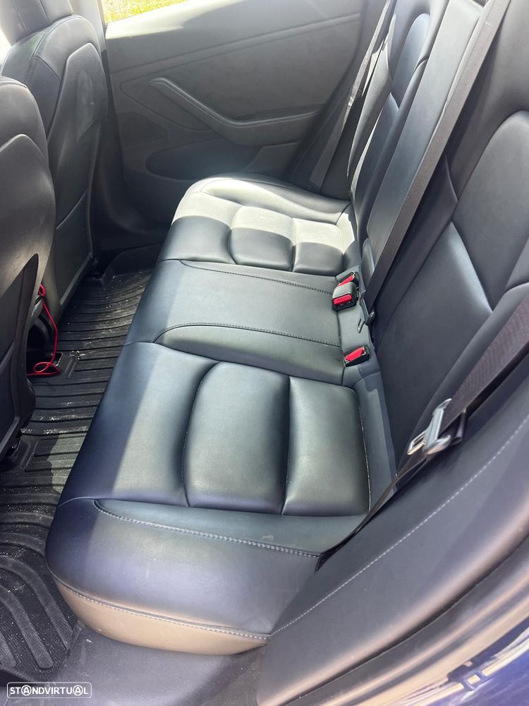 Tesla Model 3 - 6