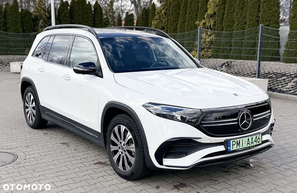 Mercedes-Benz EQB 250 AMG Line - 1