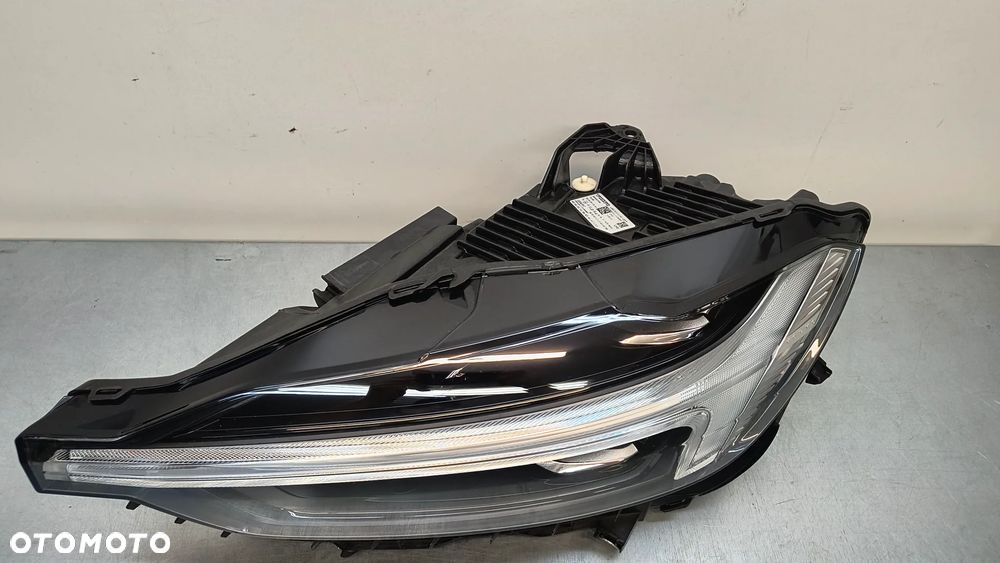 Lampa Lewa przednia Volvo XC60 II Lift - 4