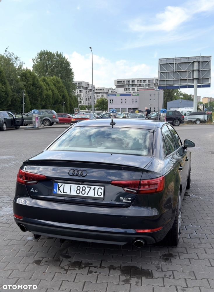 Audi A4 Limousine - 2