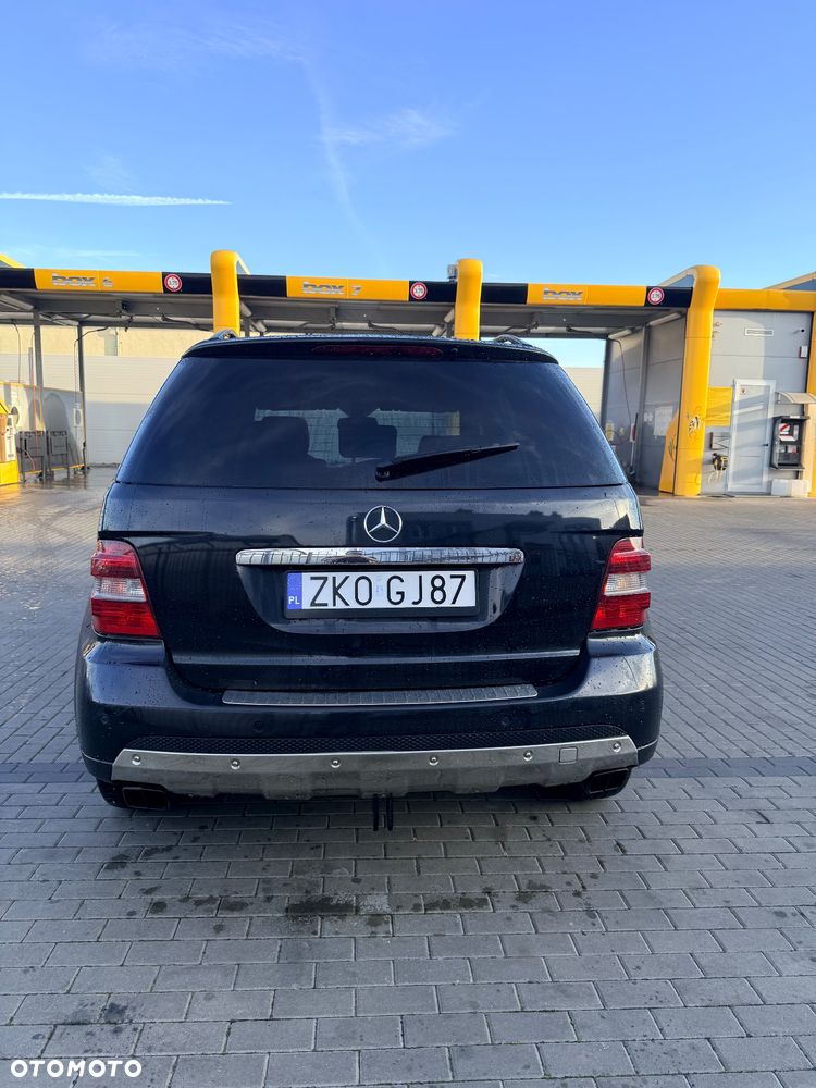 Mercedes-Benz ML - 4