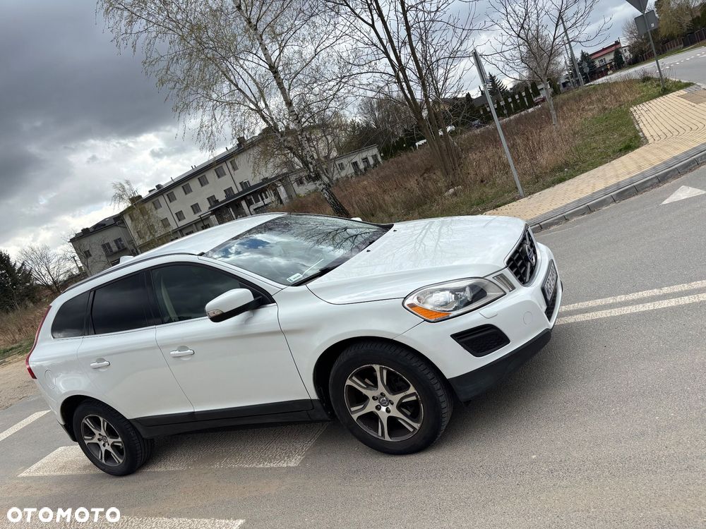 Volvo XC 60 D3 Momentum - 3