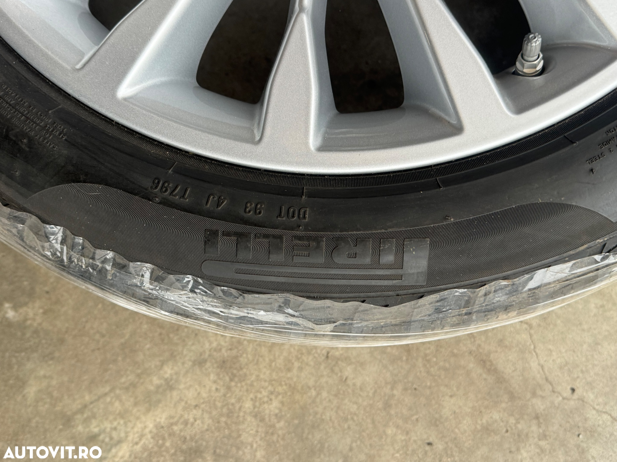Vând jante originale BMW G30 seria 5 pe 18” cu anvelope de iarnă - 12
