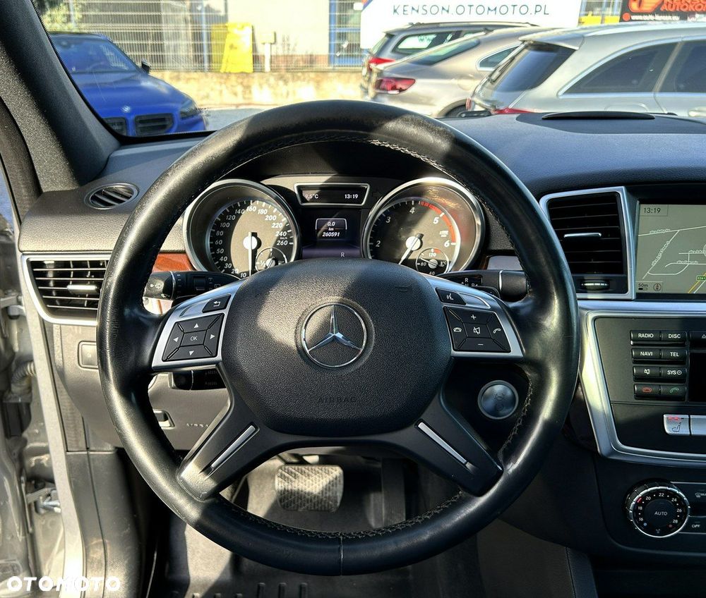 Mercedes-Benz ML - 15