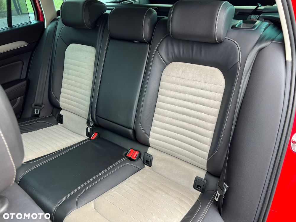 Volkswagen Passat Variant 2.0 TDI SCR DSG (BlueM Tech) Highline - 26
