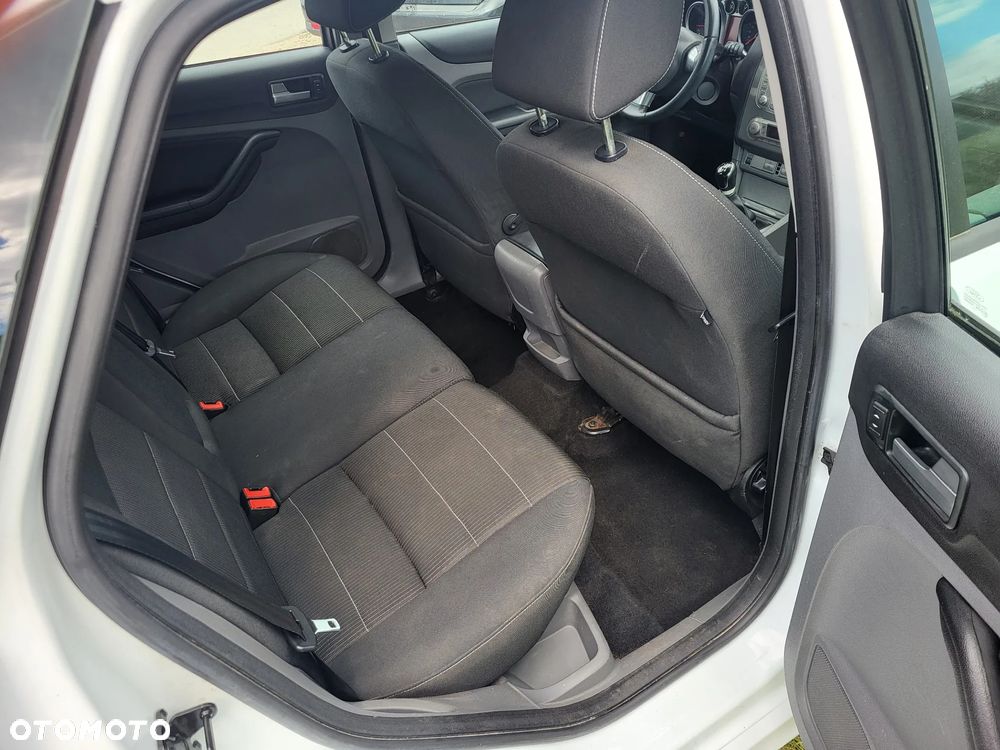 Ford Focus 1.8 Titanium - 6