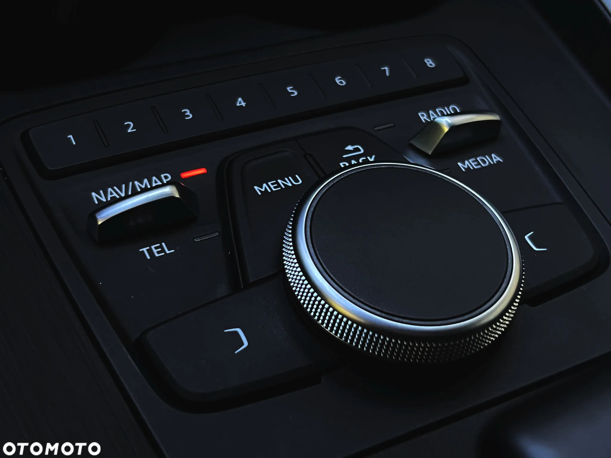 Audi A4 2.0 TDI S tronic - 28