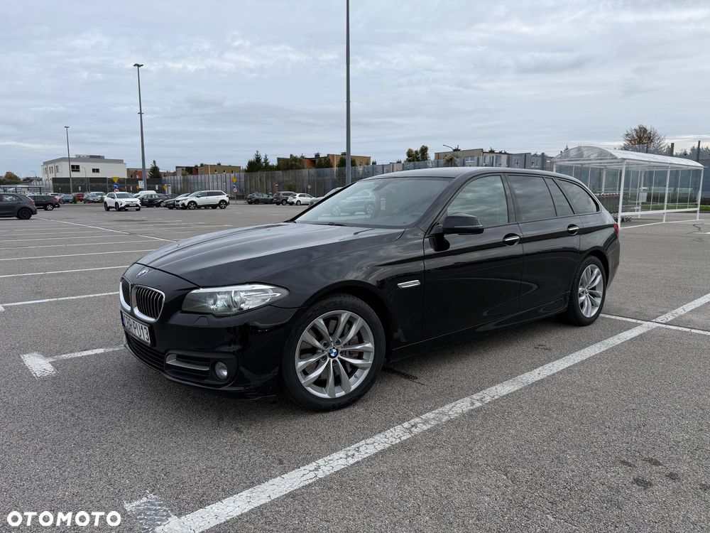 BMW Seria 5 530d xDrive Luxury Line - 1