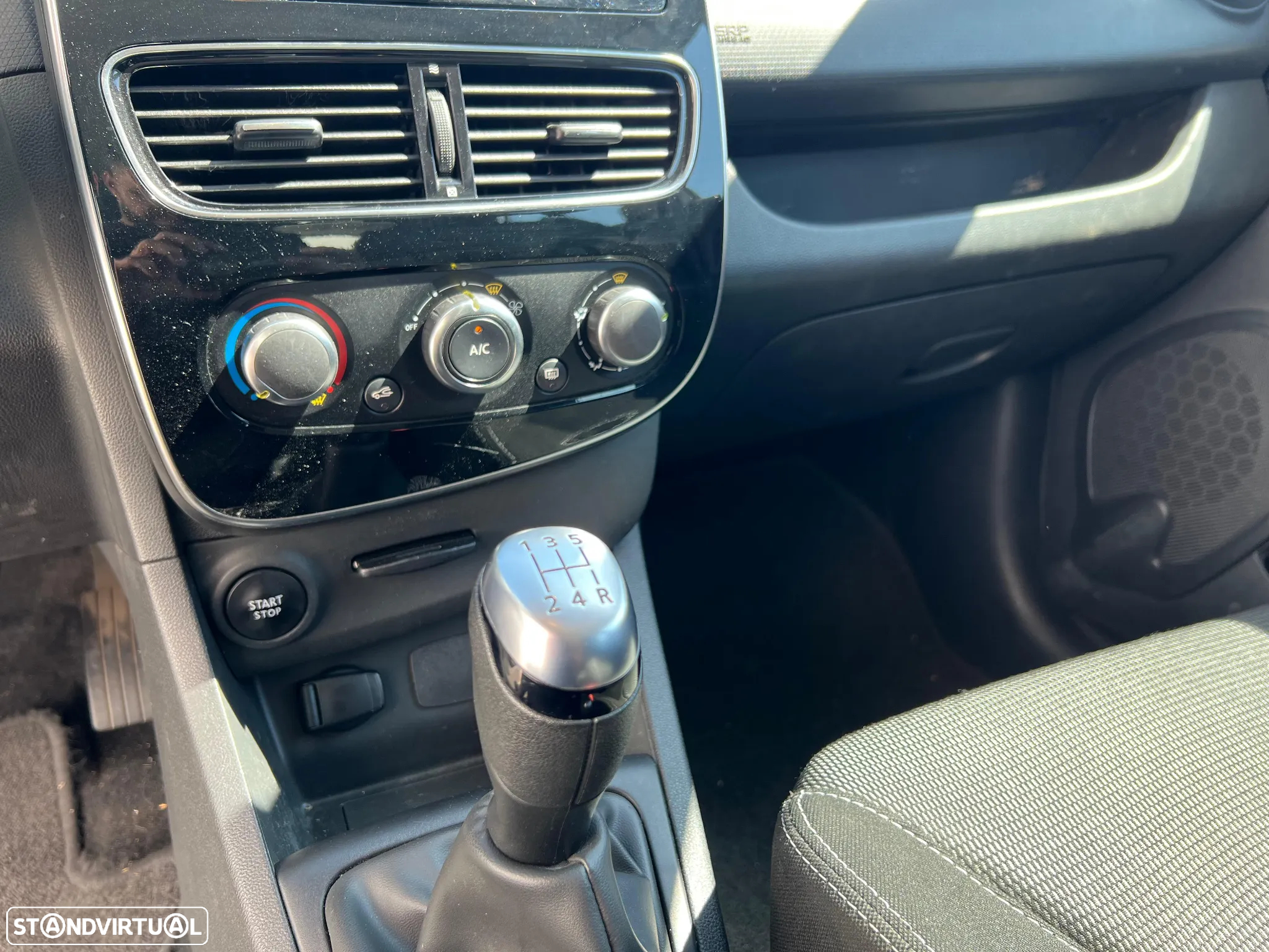 Renault Clio 1.5 dCi Zen - 5