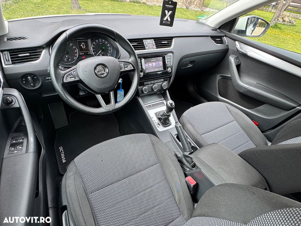 Skoda Octavia 2.0 TDI DSG Drive - 8