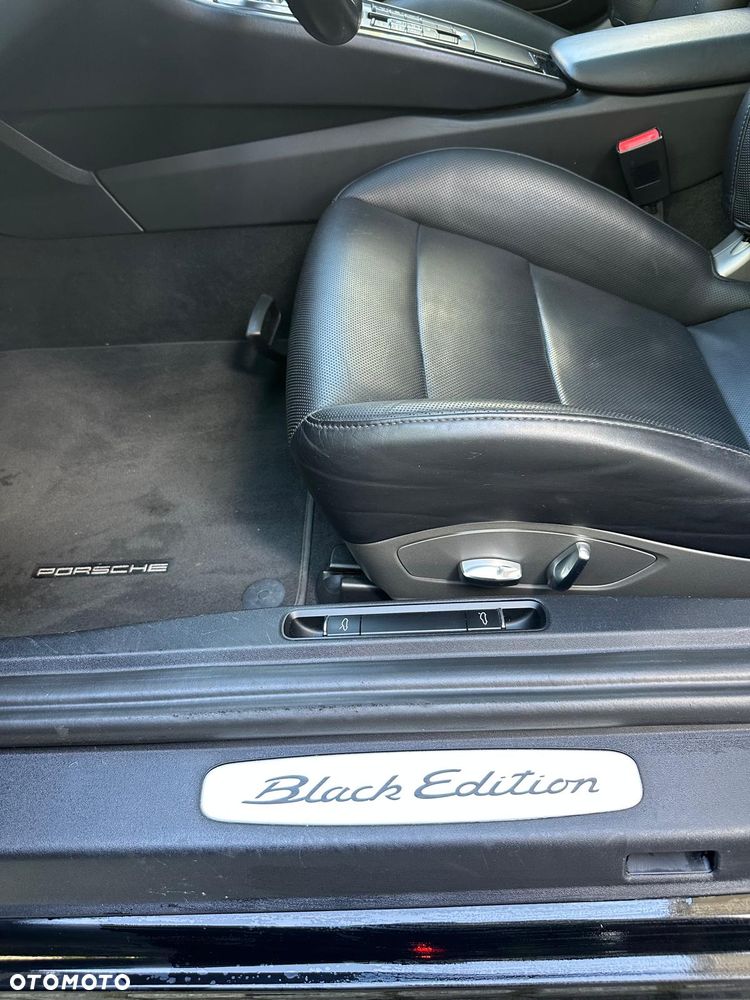 Porsche 911 Carrera PDK Black Edition - 17