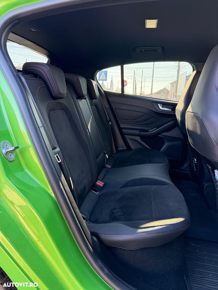 Ford Focus 2.3 Ecoboost 7DCT ST X - 8